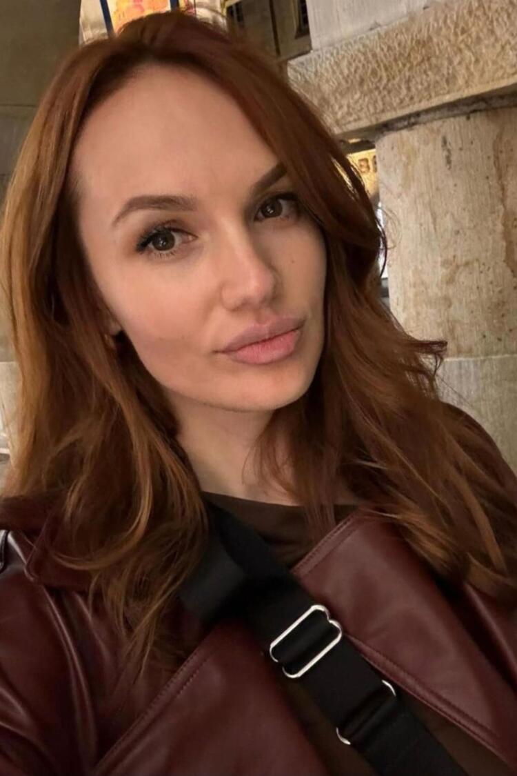 Bozhena, 35 Y. ID4560