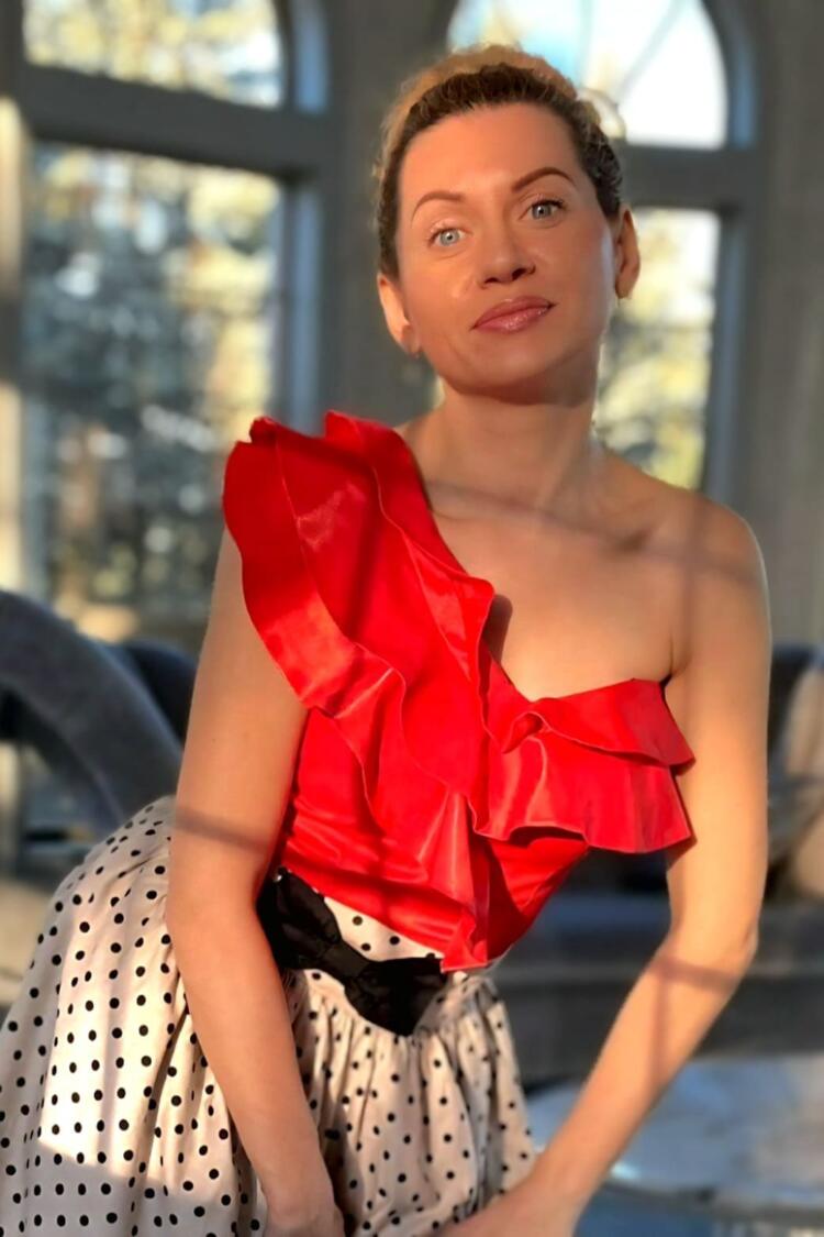 Elena, 44 Y. ID1023459